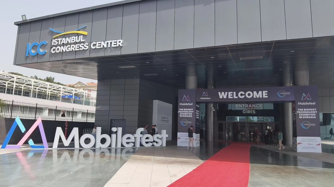 Conferencia de la feria de tecnologías de comunicación Mobilefest 2024